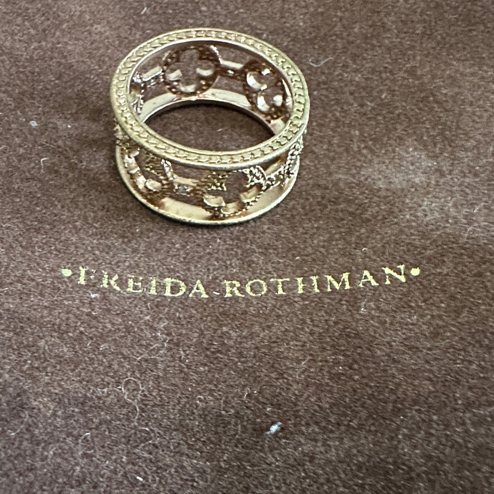 FR Rose gold statement size 8